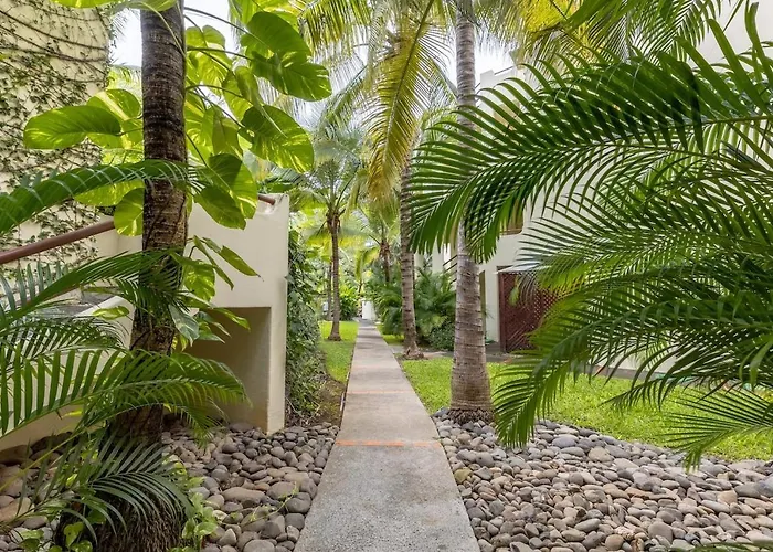 Breezy Paradise 2 Bed2bath With Mountain View * Coco