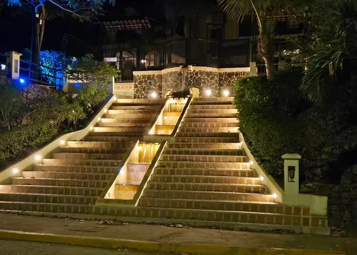 Breezy Paradise 2 Bed2bath With Mountain View * Coco